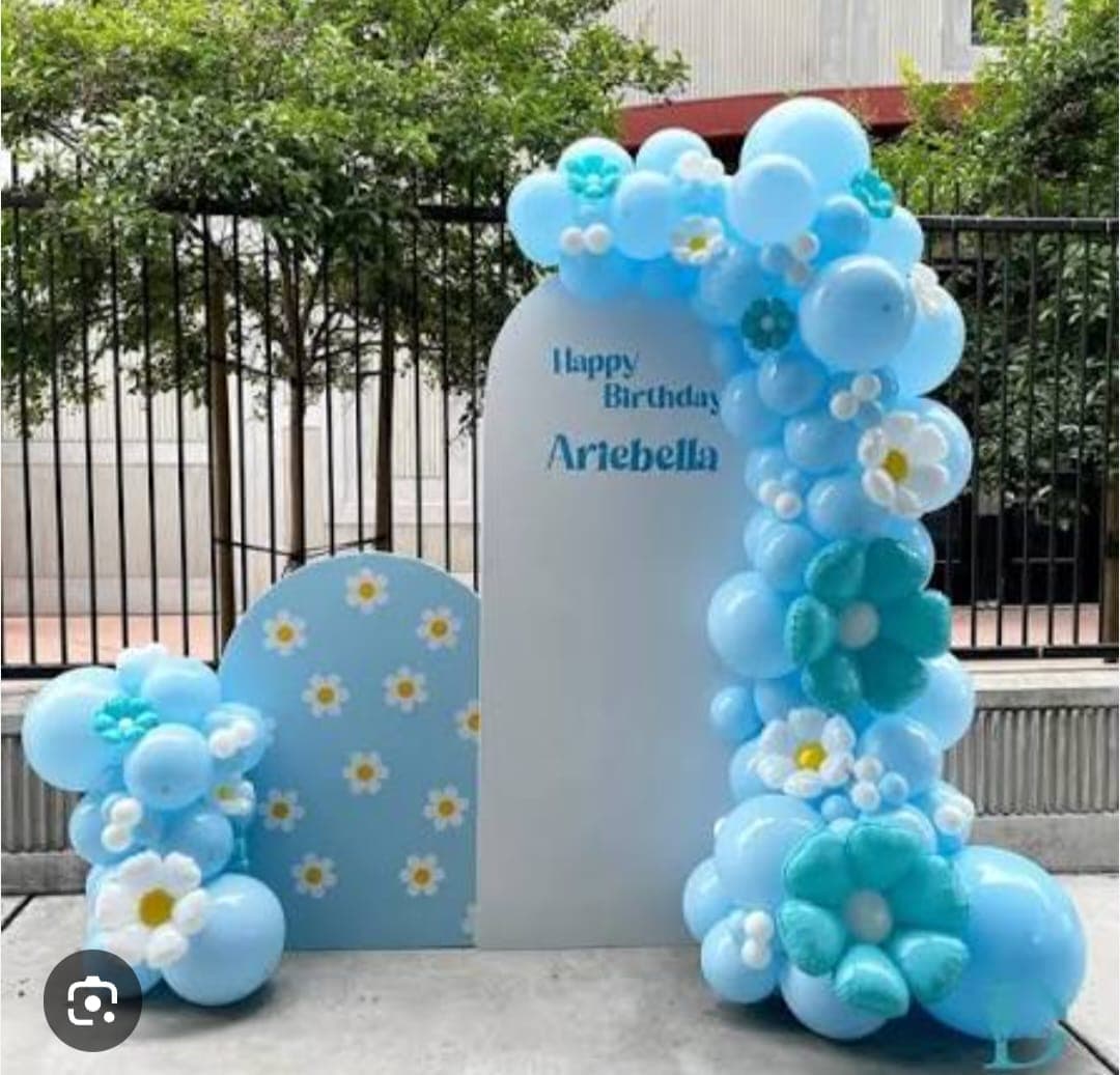 Arco de globos temático para cumpleaños infantil